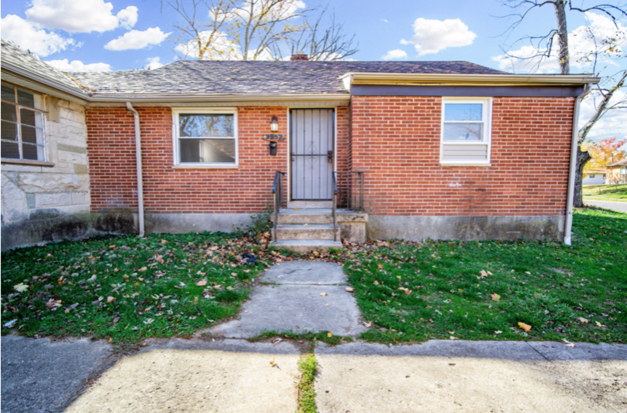 3548 Stanford Pl - Photo 2 of 8