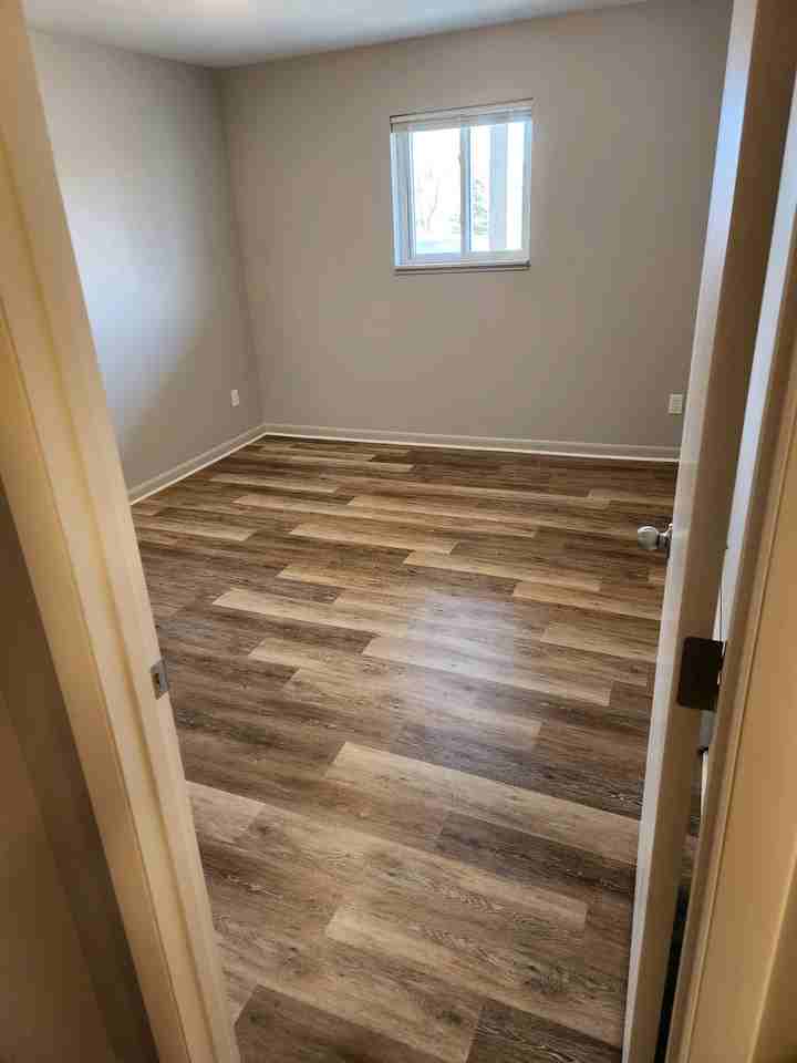 810 S Farmer St - Photo 2 of 10