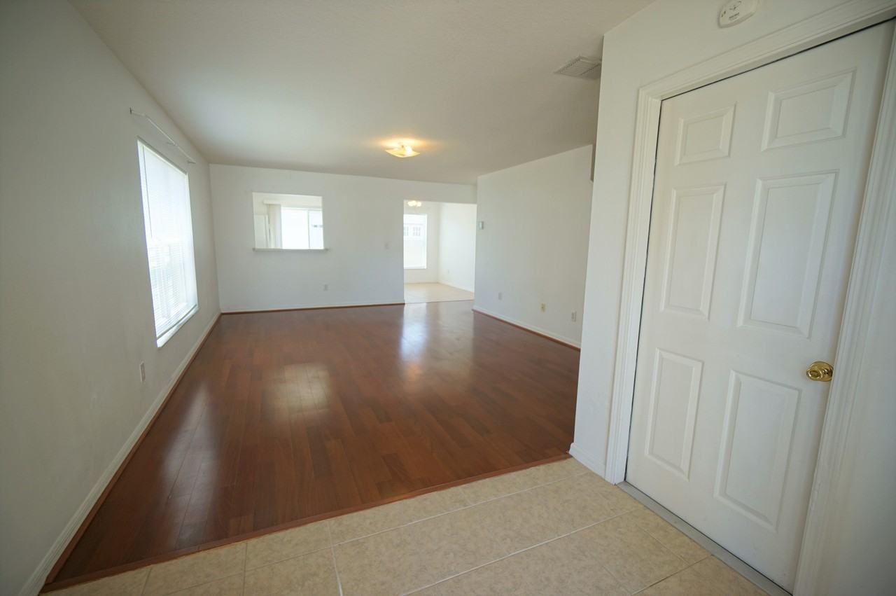 24606 Victoria Wood Ct - Photo 4 of 22