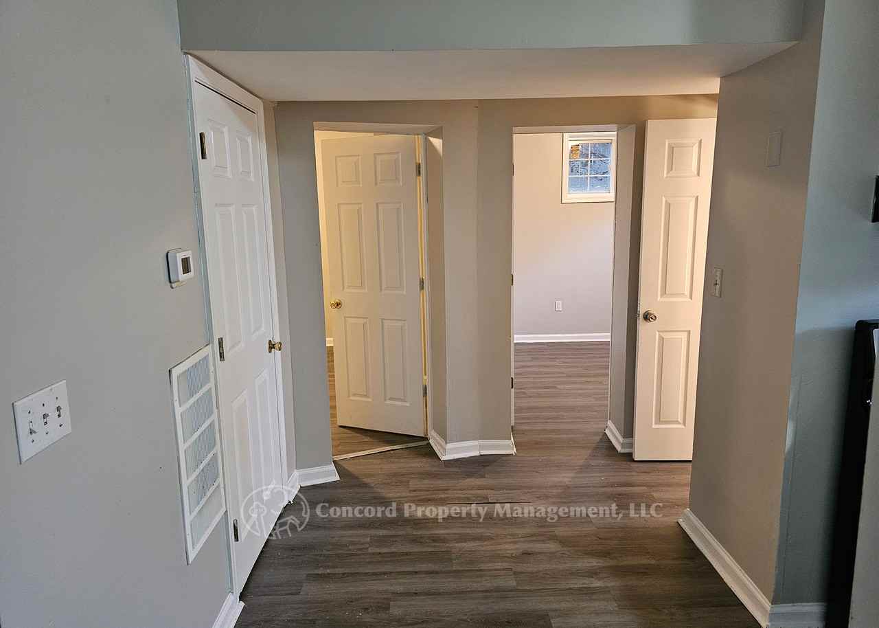 Affordable 2 bedroom 1 bedroom apartment - Photo 3 of 16