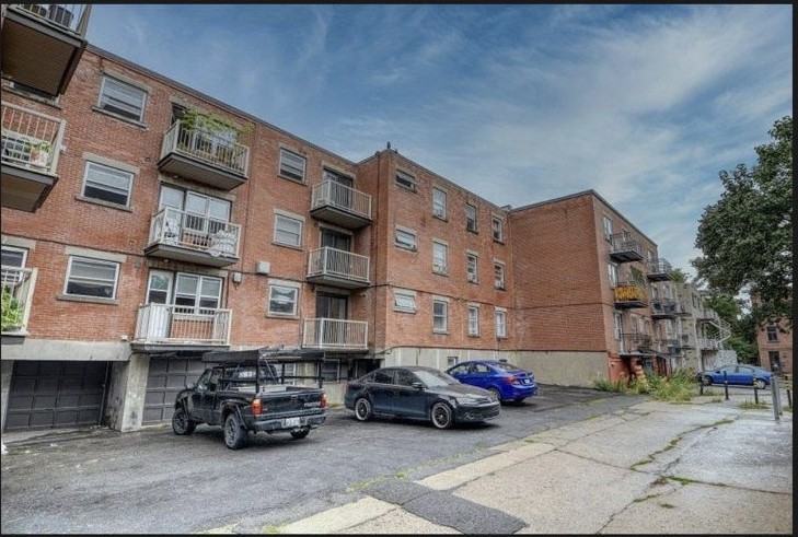 2080 Wellington - Photo 2 of 8