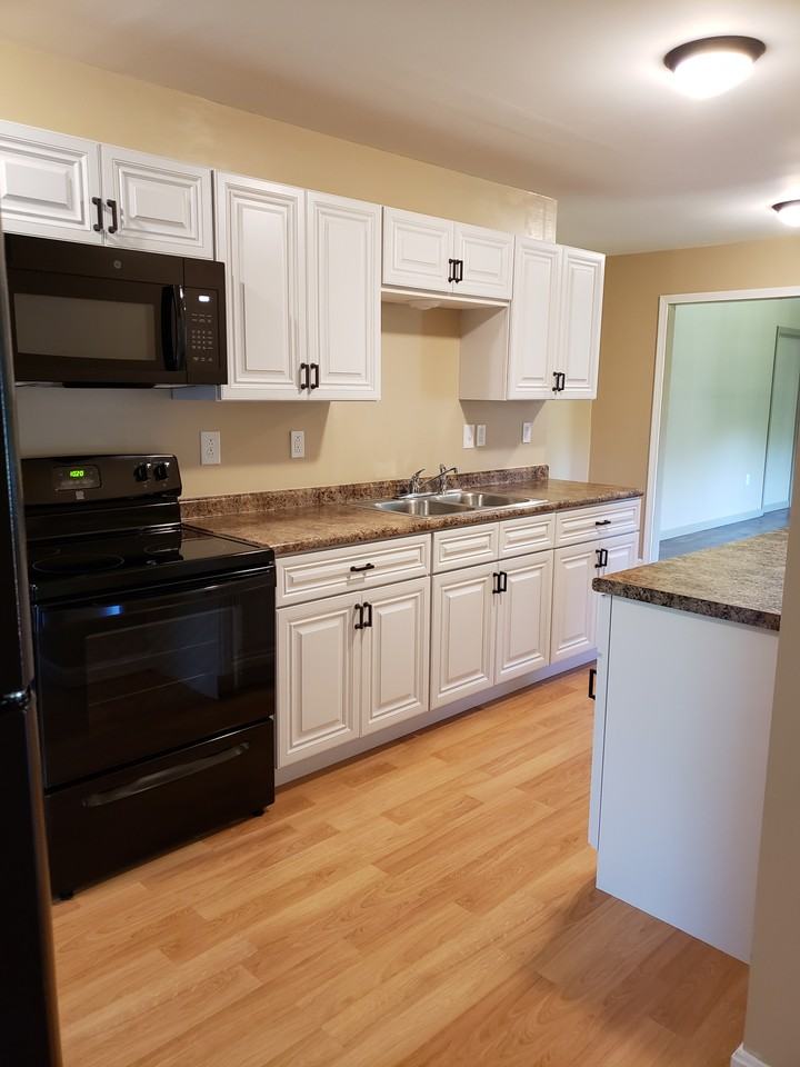 533 N Pembroke Rd #A - Photo 2 of 9