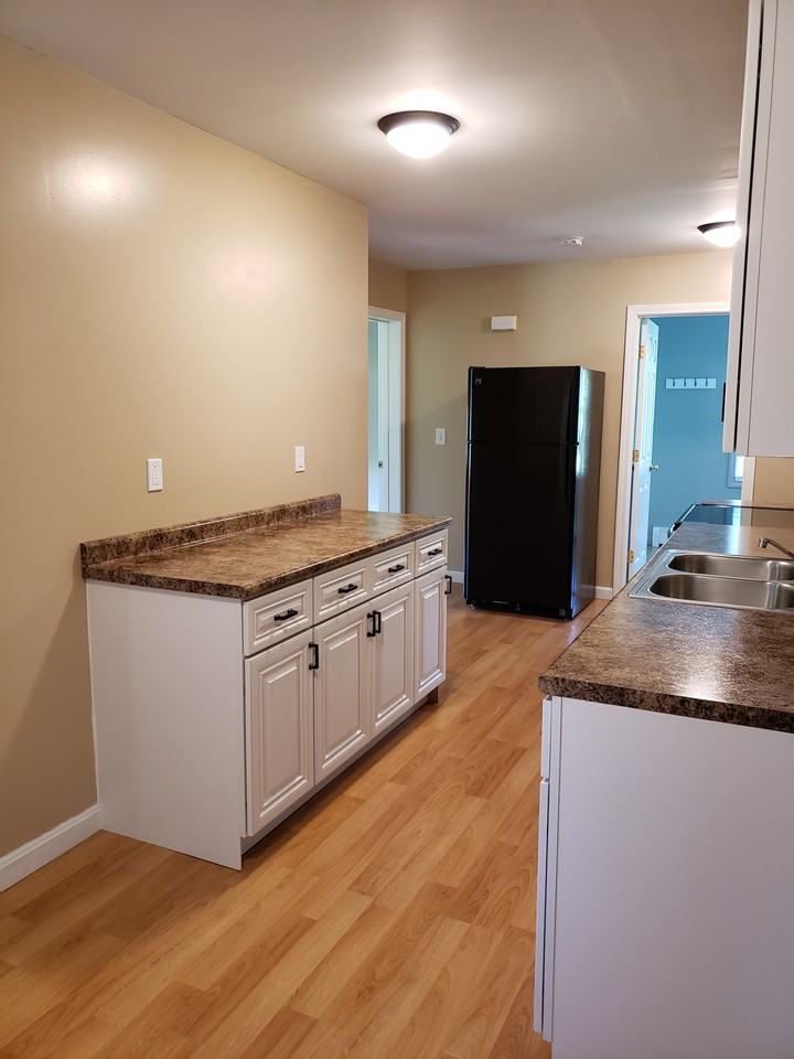 533 N Pembroke Rd #A - Photo 3 of 9