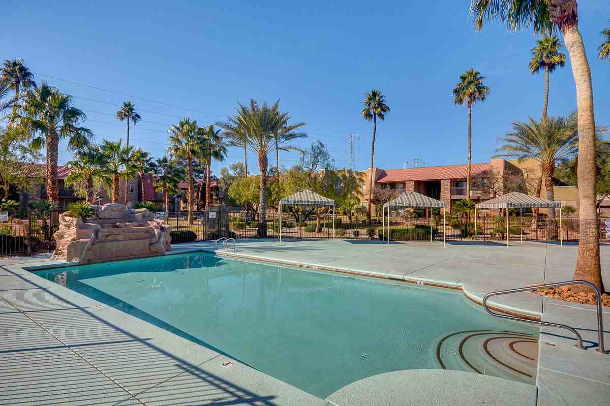 5240 5240 Indian River Drive - 1Unit 275 #1 - Photo 2 of 36