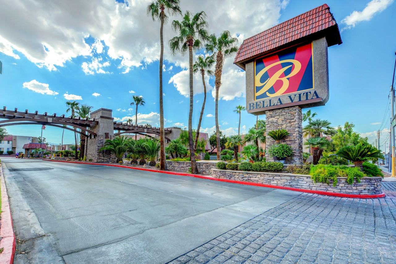 5240 5240 Indian River Drive - 1Unit 275 #1 - Photo 7 of 36