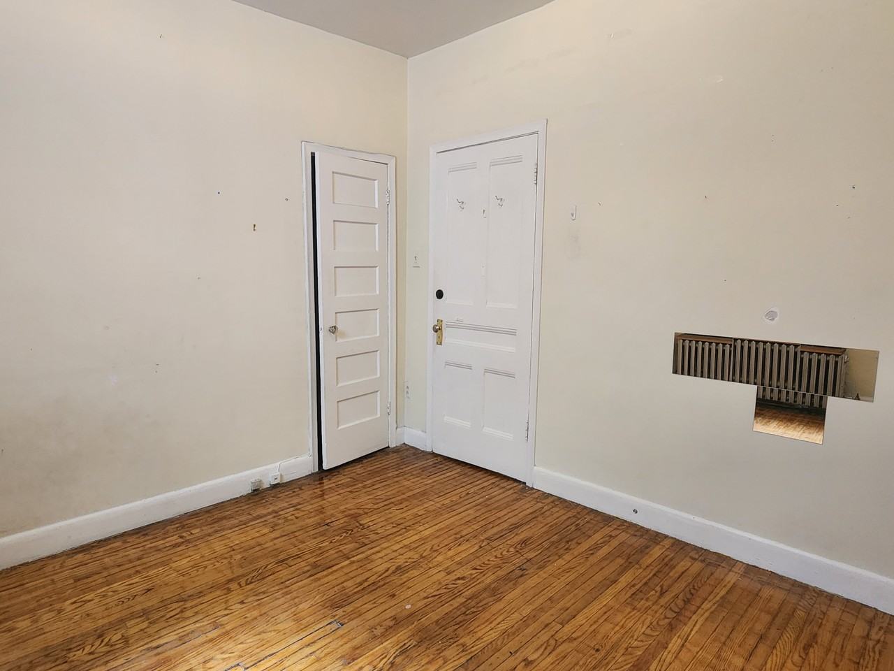 150 Robert Street - Photo 7 of 17
