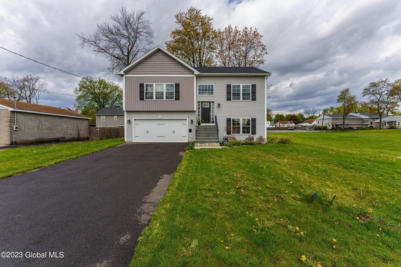 8 Barthol St - Photo 2 of 50