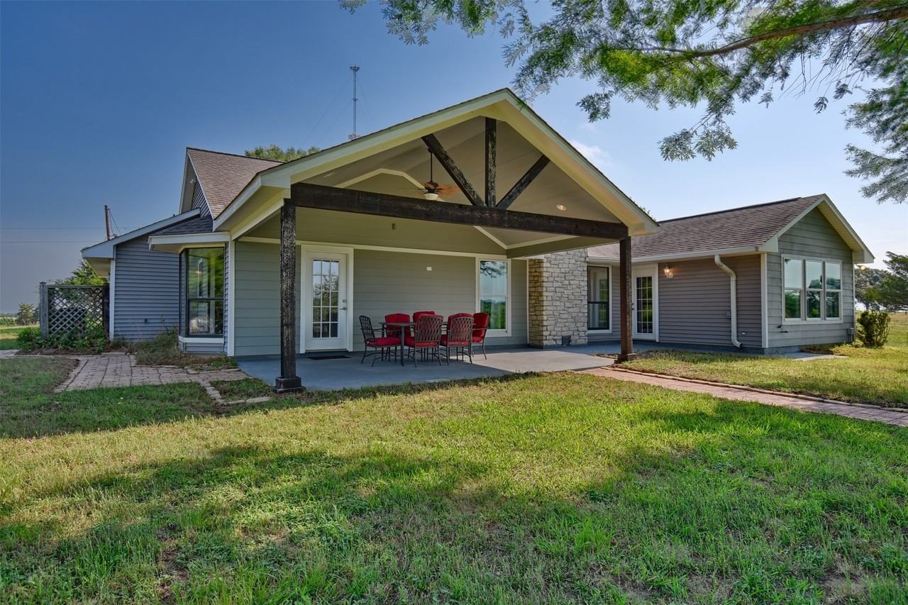10463 Highway 36 N - Photo 3 of 30