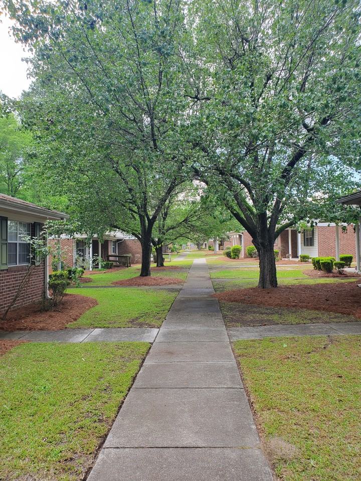 Willow Wood At Laurinburg Apartments - 1203 Sunset Drive, Laurinburg ...