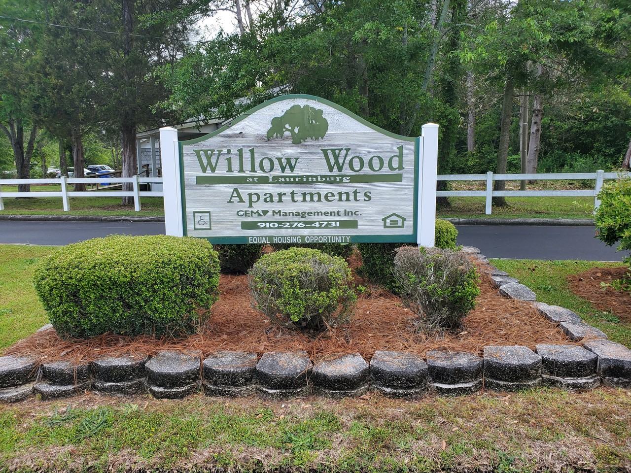 Willow Wood at Laurinburg Apartments - Photo 4 of 6