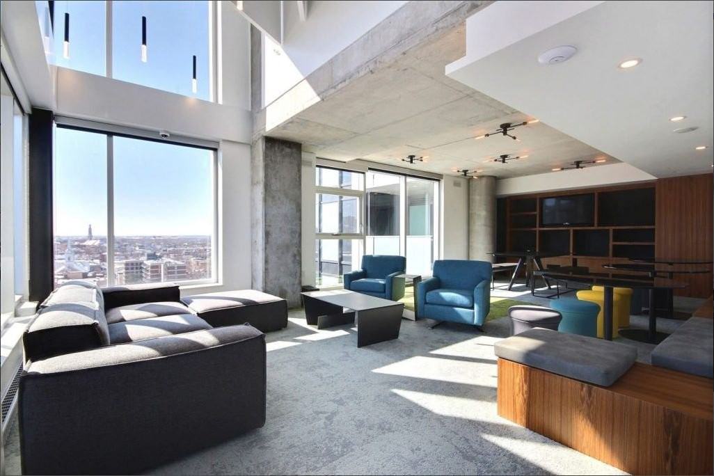 380 Rue de la Couronne #406 - Photo 2 of 10