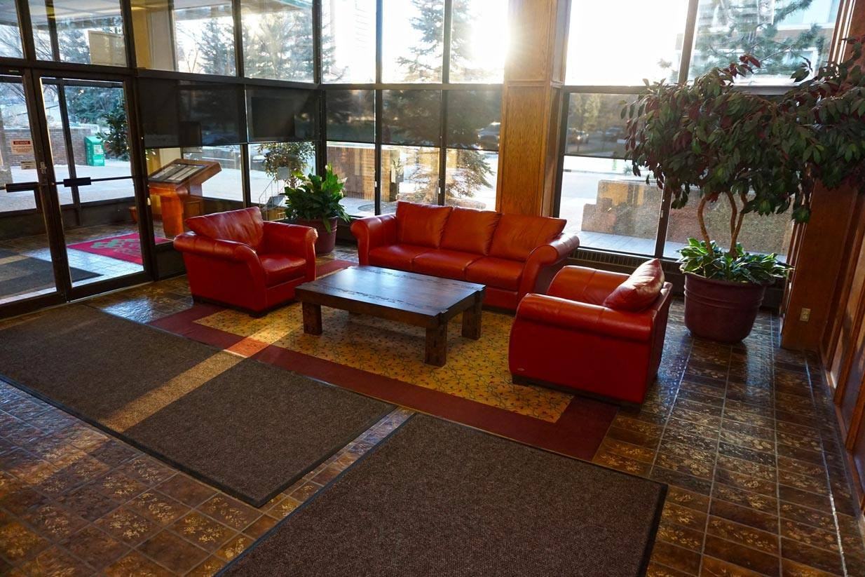 Evergreen Estates Apartments 639 14 Ave Sw, Calgary, AB T2R 1H9 Zumper