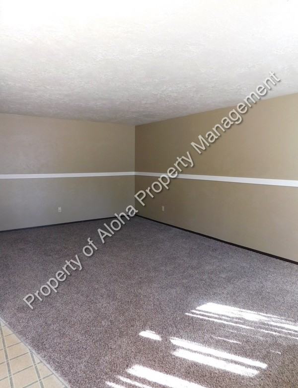 1135 N Arthur Ln - Photo 2 of 8