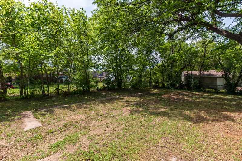 2219 N Prince St - Photo 3 of 19