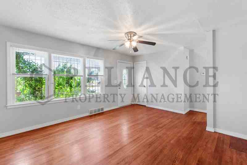 2219 N Prince St - Photo 7 of 19