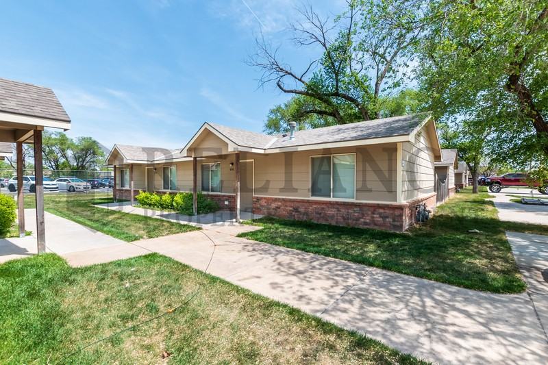 4248 W Newell St - Photo 2 of 16