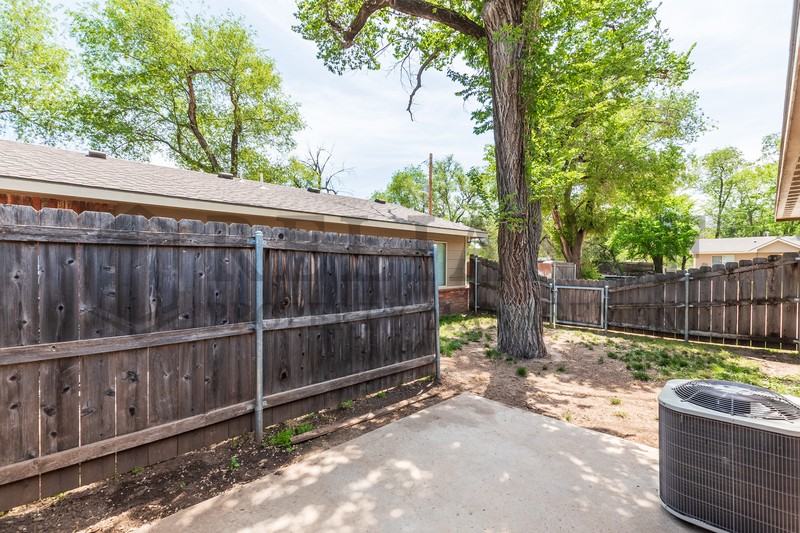 4248 W Newell St - Photo 3 of 16