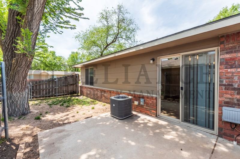 4248 W Newell St - Photo 4 of 16