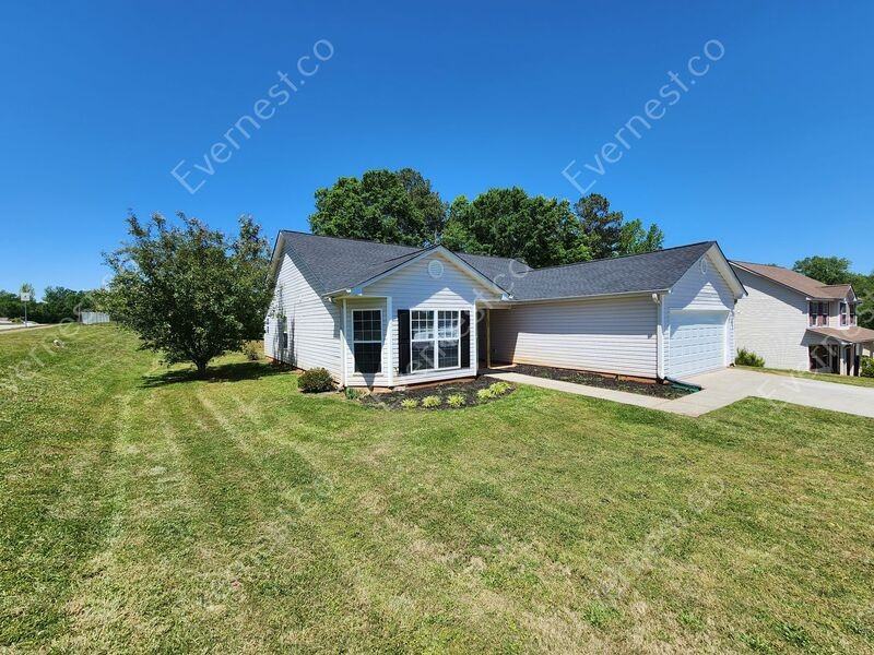 1203 Meadow View Dr - Photo 2 of 31