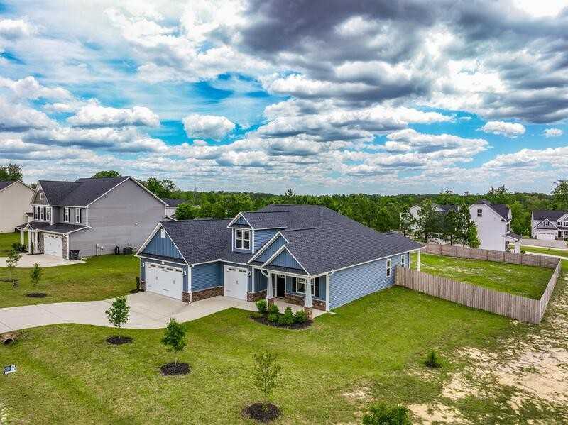 176 Enfield Dr - Photo 3 of 27