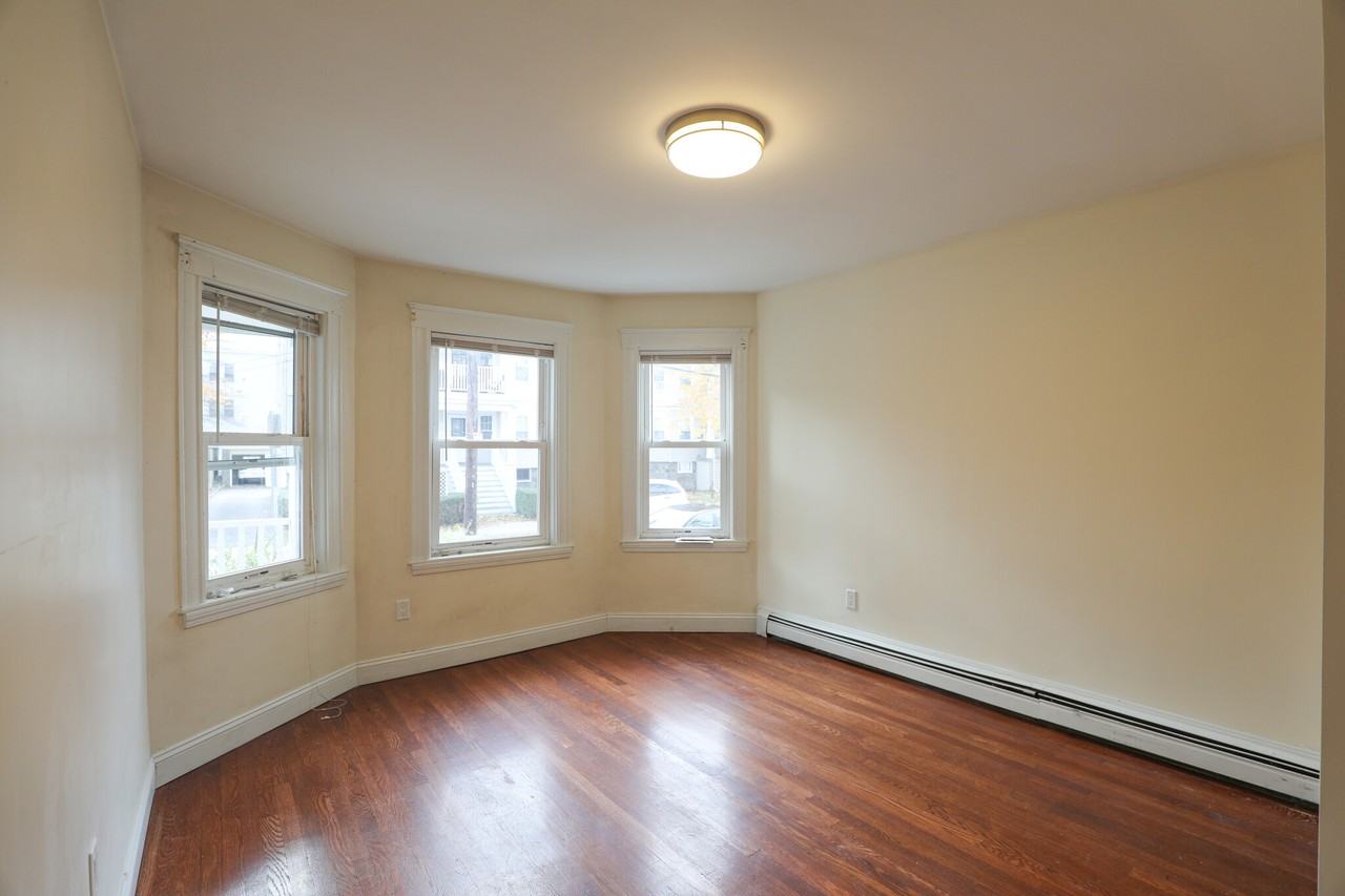 19 Claymoss Rd #1 - Photo 5 of 16