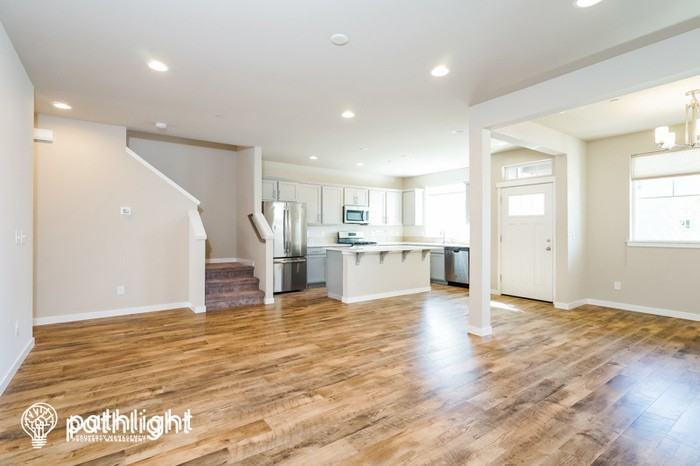 1040 Magnuson Way - Photo 3 of 18