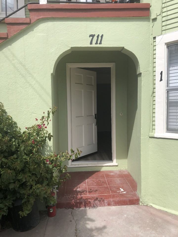 711 Stambaugh St #1 - Photo 2 of 7