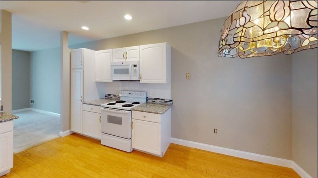 605 Middle St #32 - Photo 2 of 16