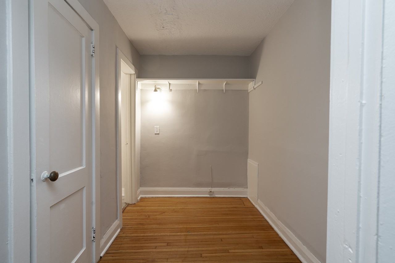 26 Balmoral Avenue Apartments 26 Balmoral Ave, Toronto, ON M4V 1J4 Zumper