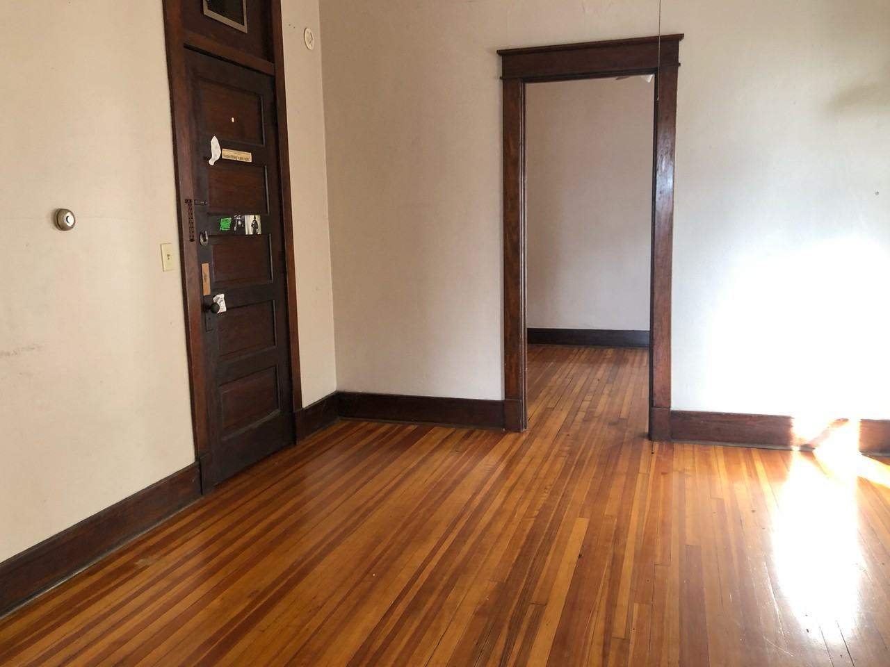 113 1/2 S Hennepin Ave #5 - Photo 2 of 4