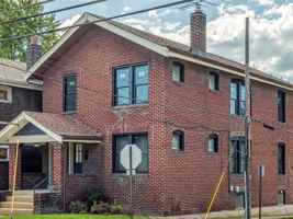featured image of 2201 Bellevue Ave #2FL