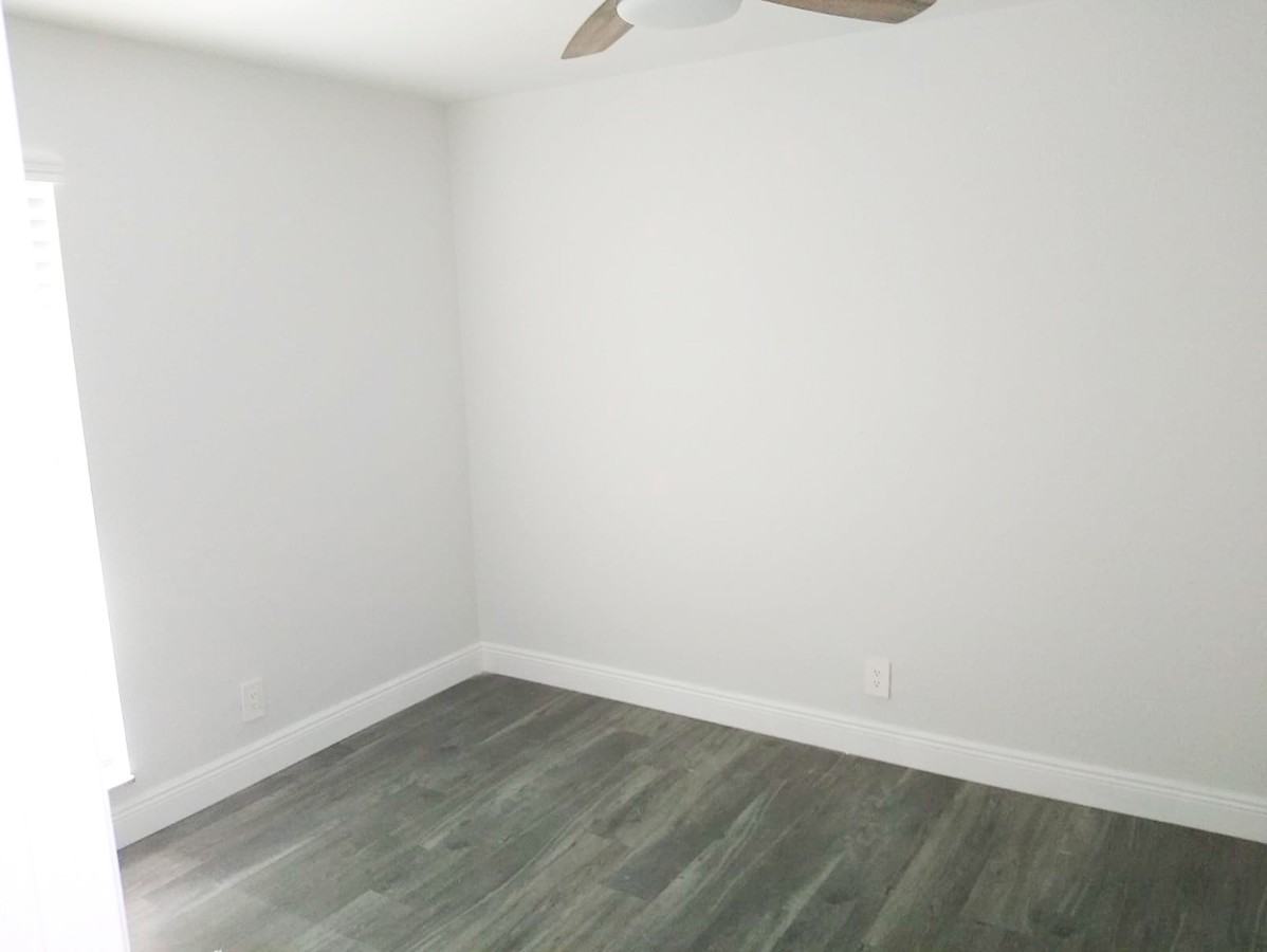 4423 Treehouse Ln Apt 21d #21D - Photo 7 of 11