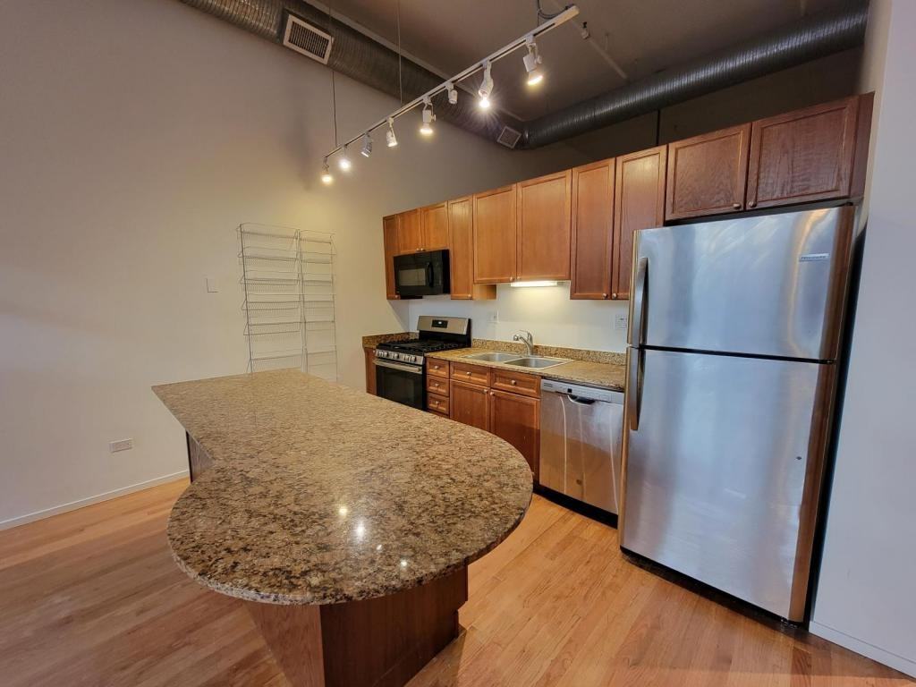 417 S Jefferson St Apt 109b - Photo 3 of 12