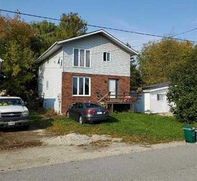 198 Sutherland St N - Photo 3 of 5