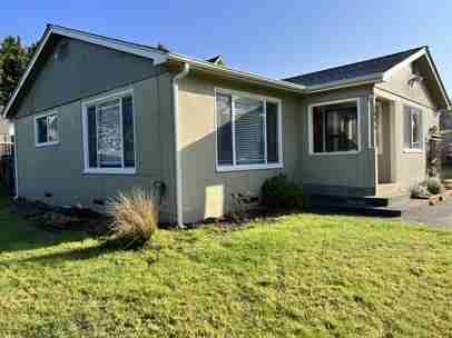 1641 Azalea Ave - Photo 2 of 15