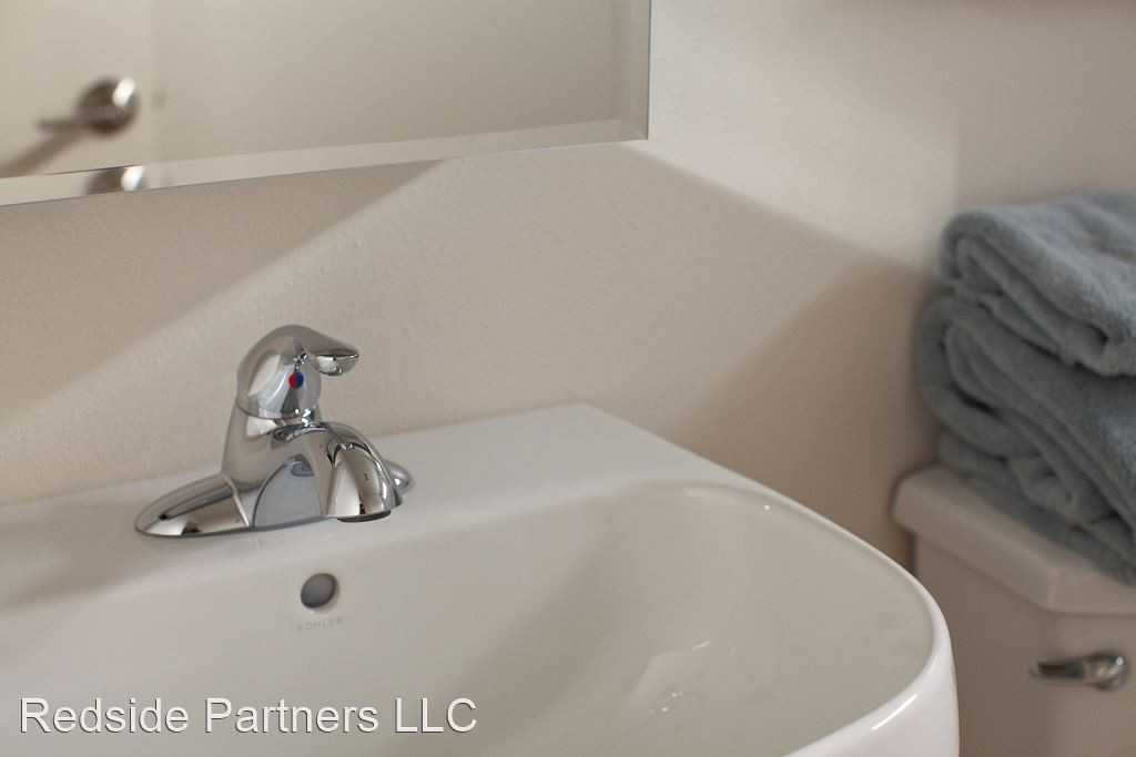 3927 S Pearl St - Photo 2 of 6