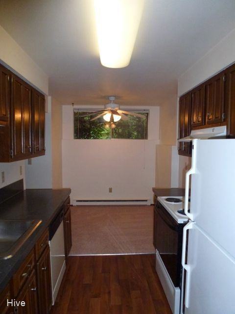 8409 5th Ave NE - Photo 3 of 13