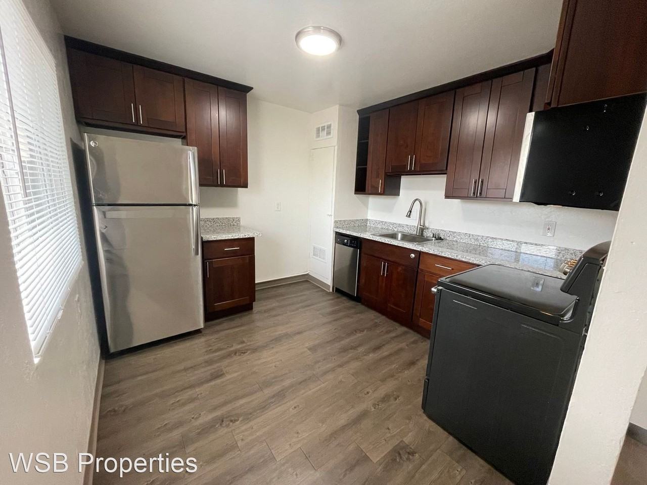 1917 6th Street 01-12 - Photo 3 of 27