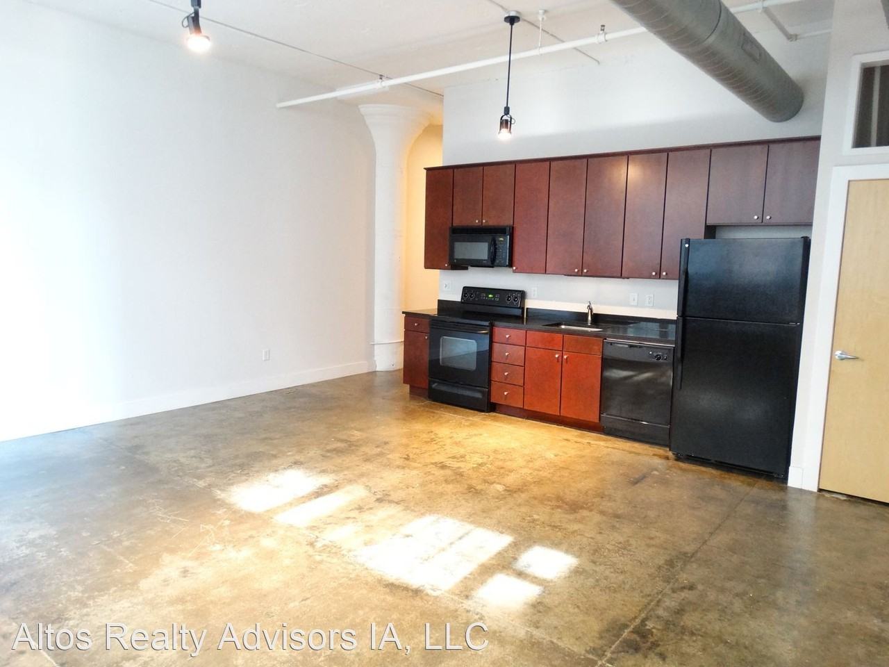 110-112 10th Street - Photo 2 of 5