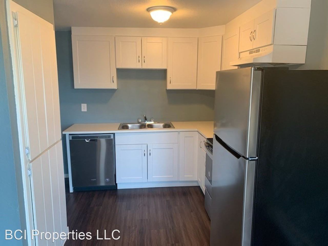3310 S Sawyer Street - Photo 3 of 22