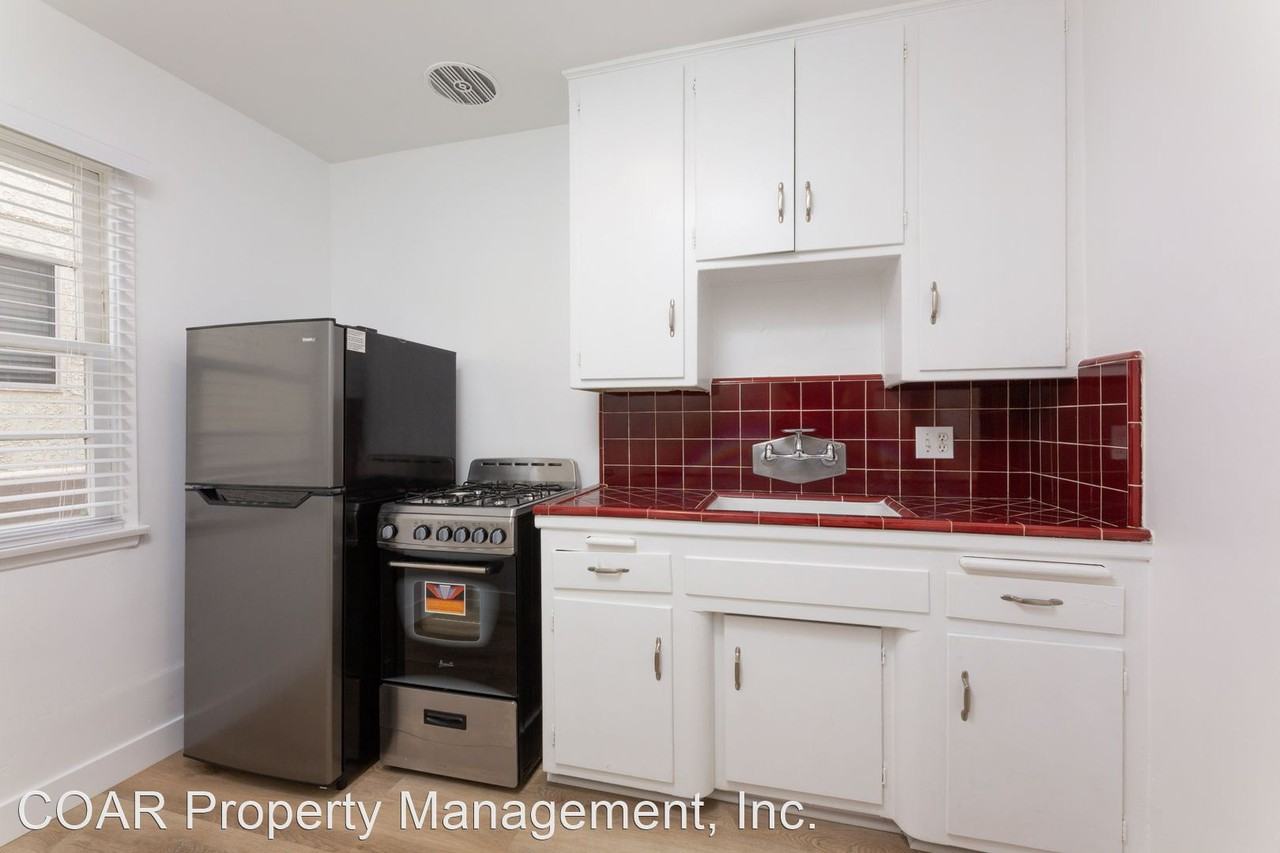 4130 E 10th Street - Photo 3 of 6