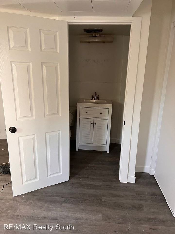 1615 SW 110th St - Photo 2 of 4