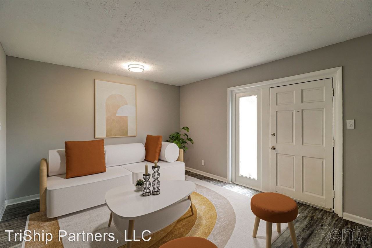 Villas On Mercer - Photo 3 of 25