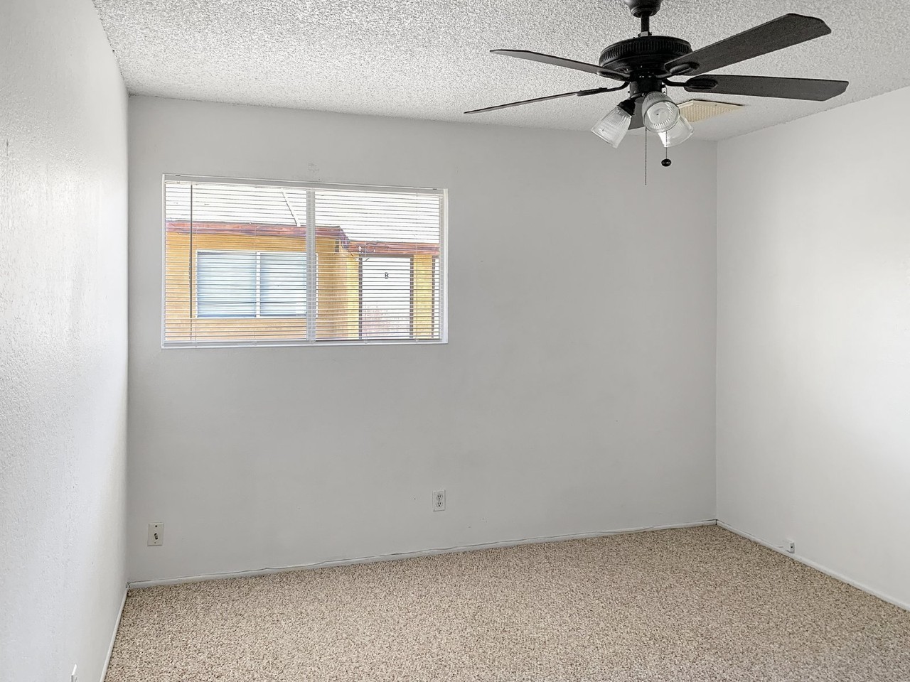 201 N Alvord St #B - Photo 6 of 10
