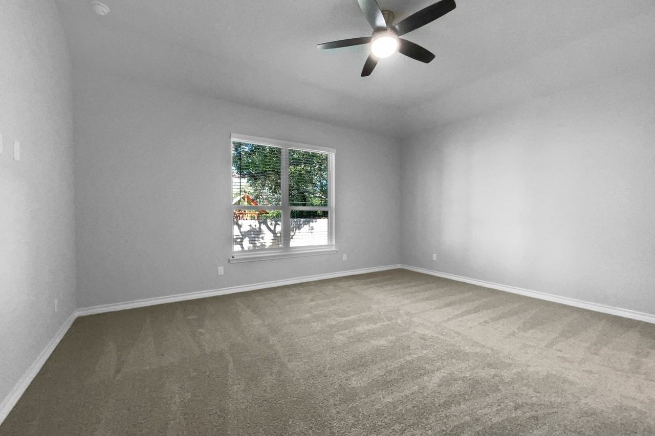 1550 Dundee Park #NA - Photo 3 of 19