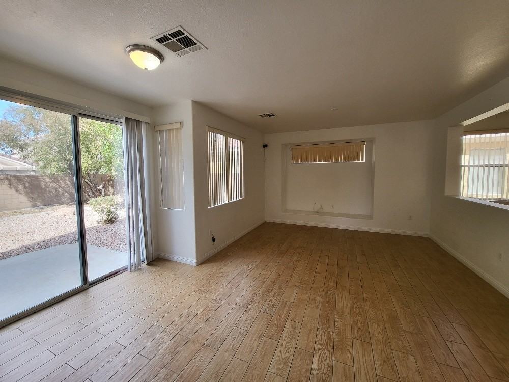 180 Hickory Heights Ave #1 - Photo 3 of 10