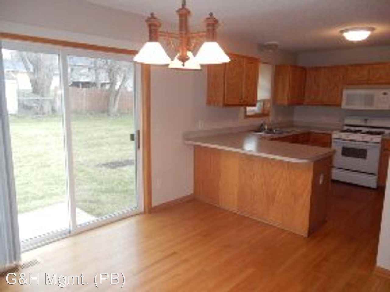 Tischler Ave - Photo 3 of 5