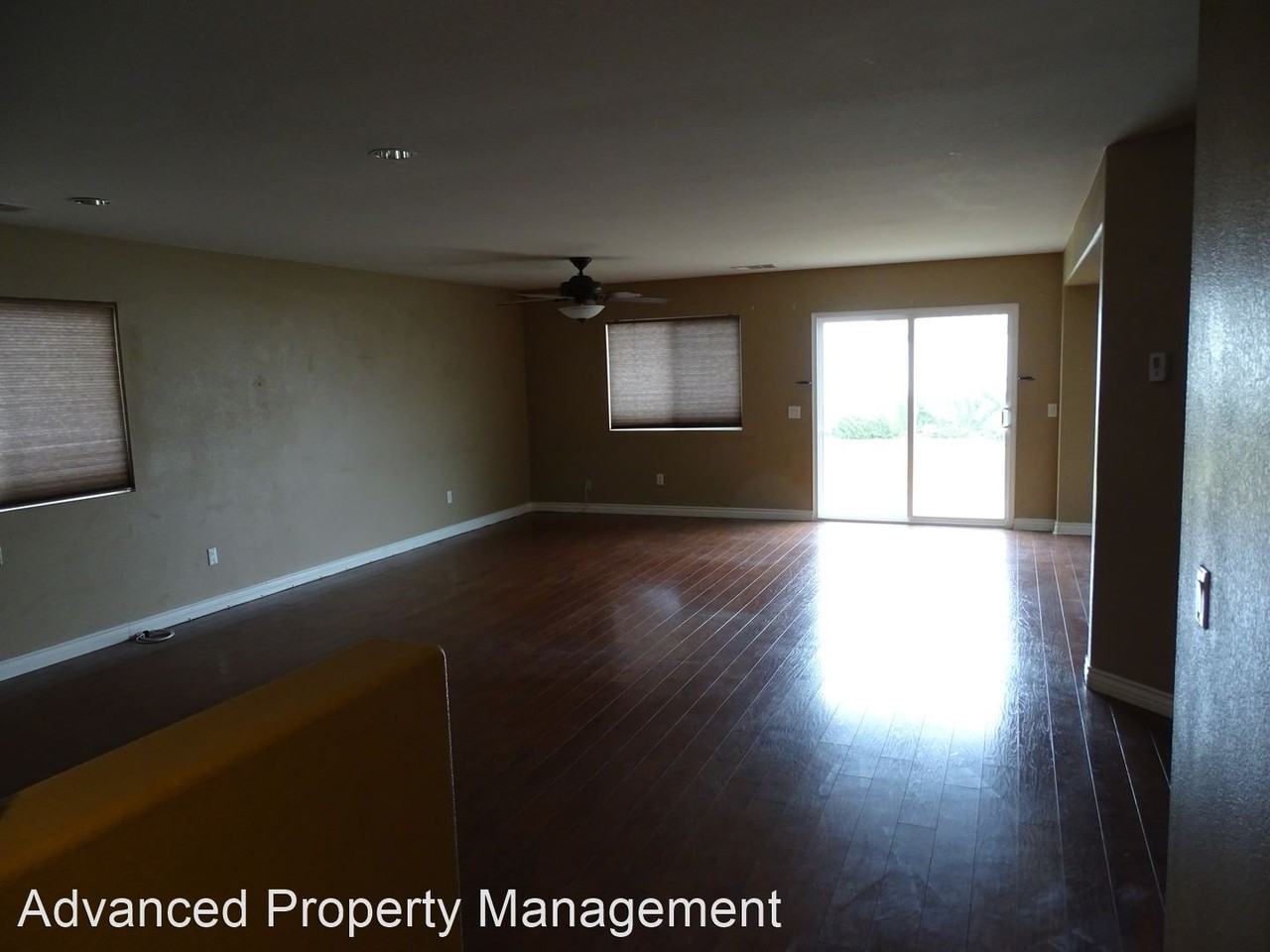 1006 Canyon Dr W - Photo 2 of 4