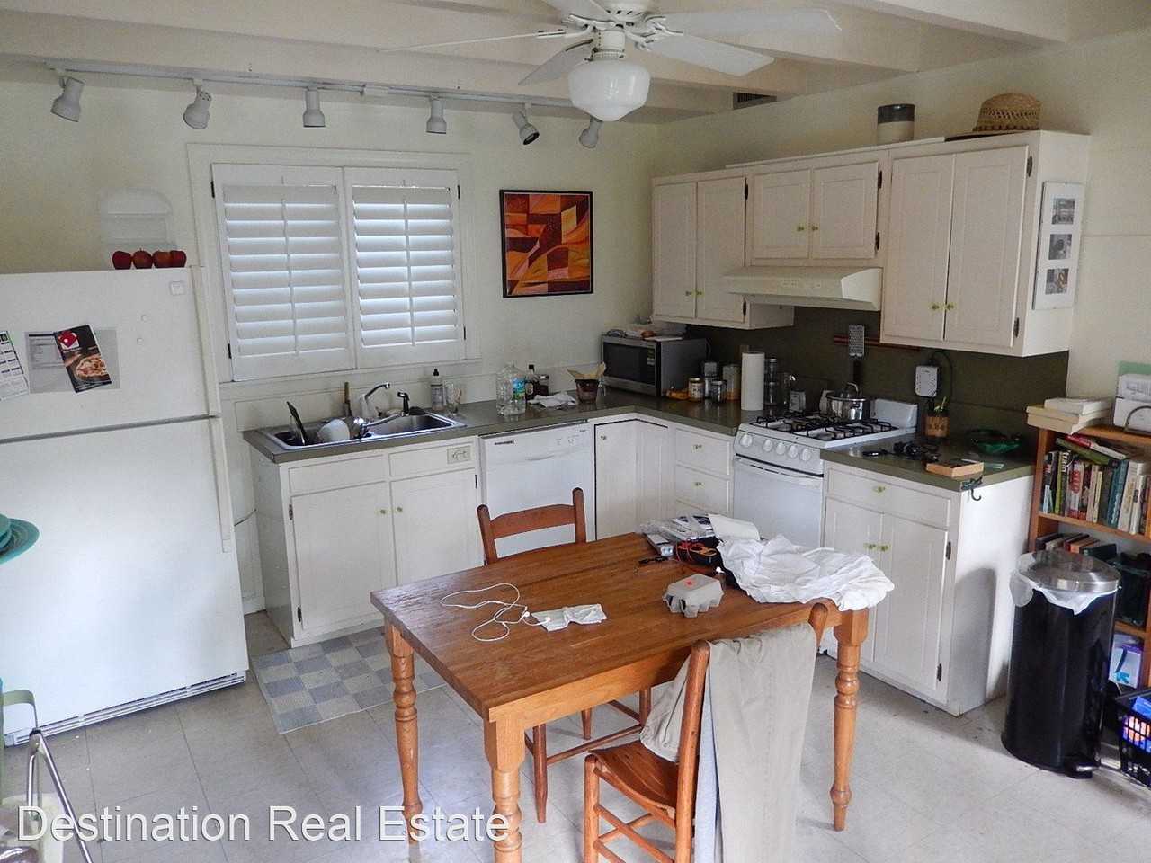 1010 Cherry Laurel St - Photo 2 of 14