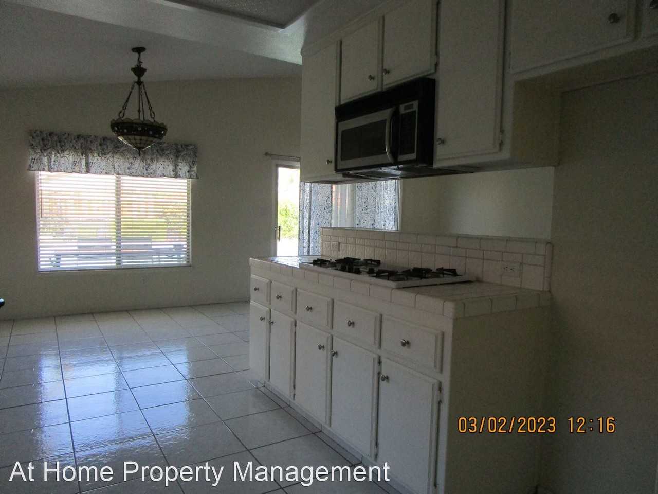 10400 Single Oak Dr - Photo 3 of 12